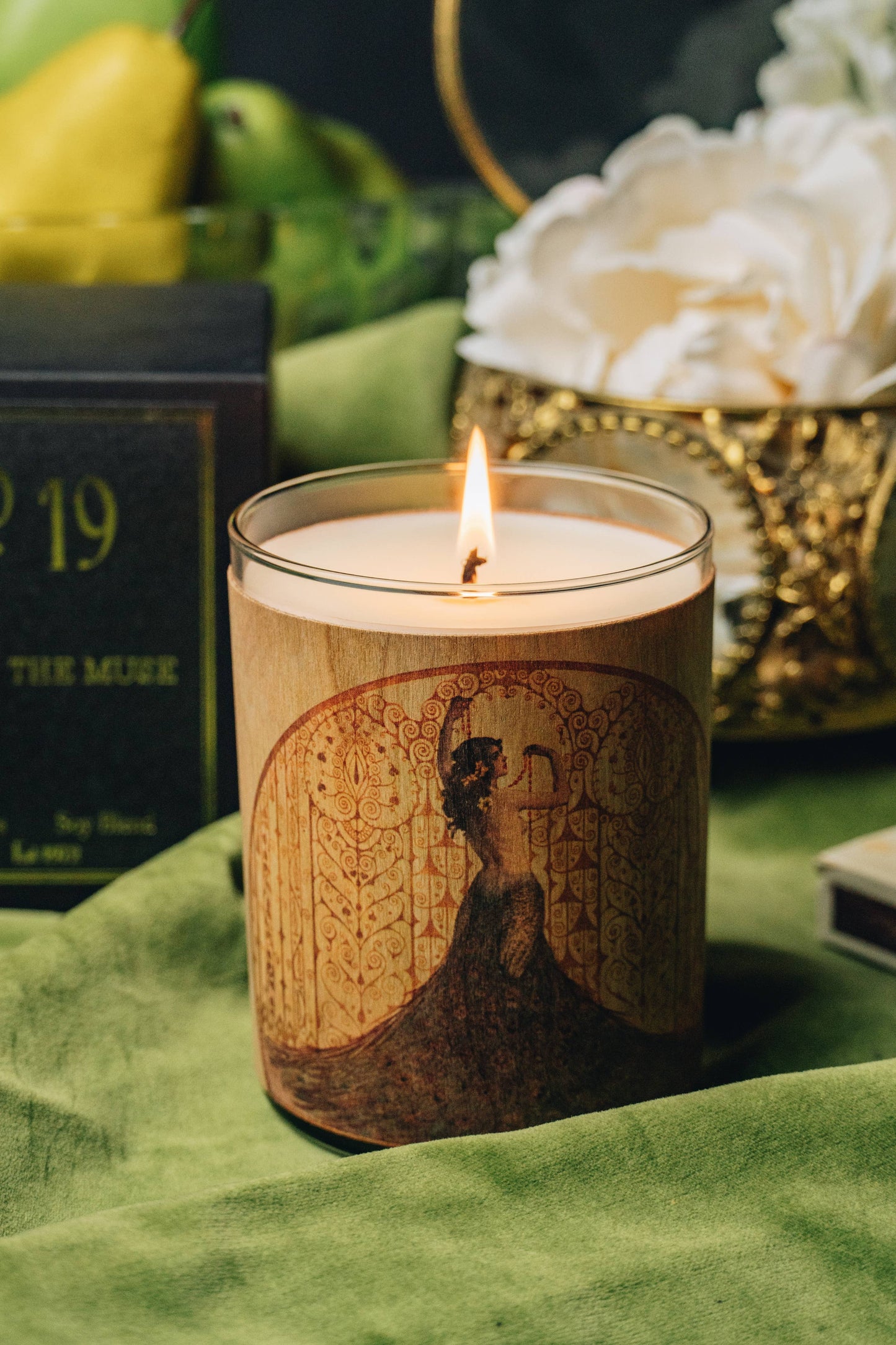 No 19 Muse Wood Wrapped Candle