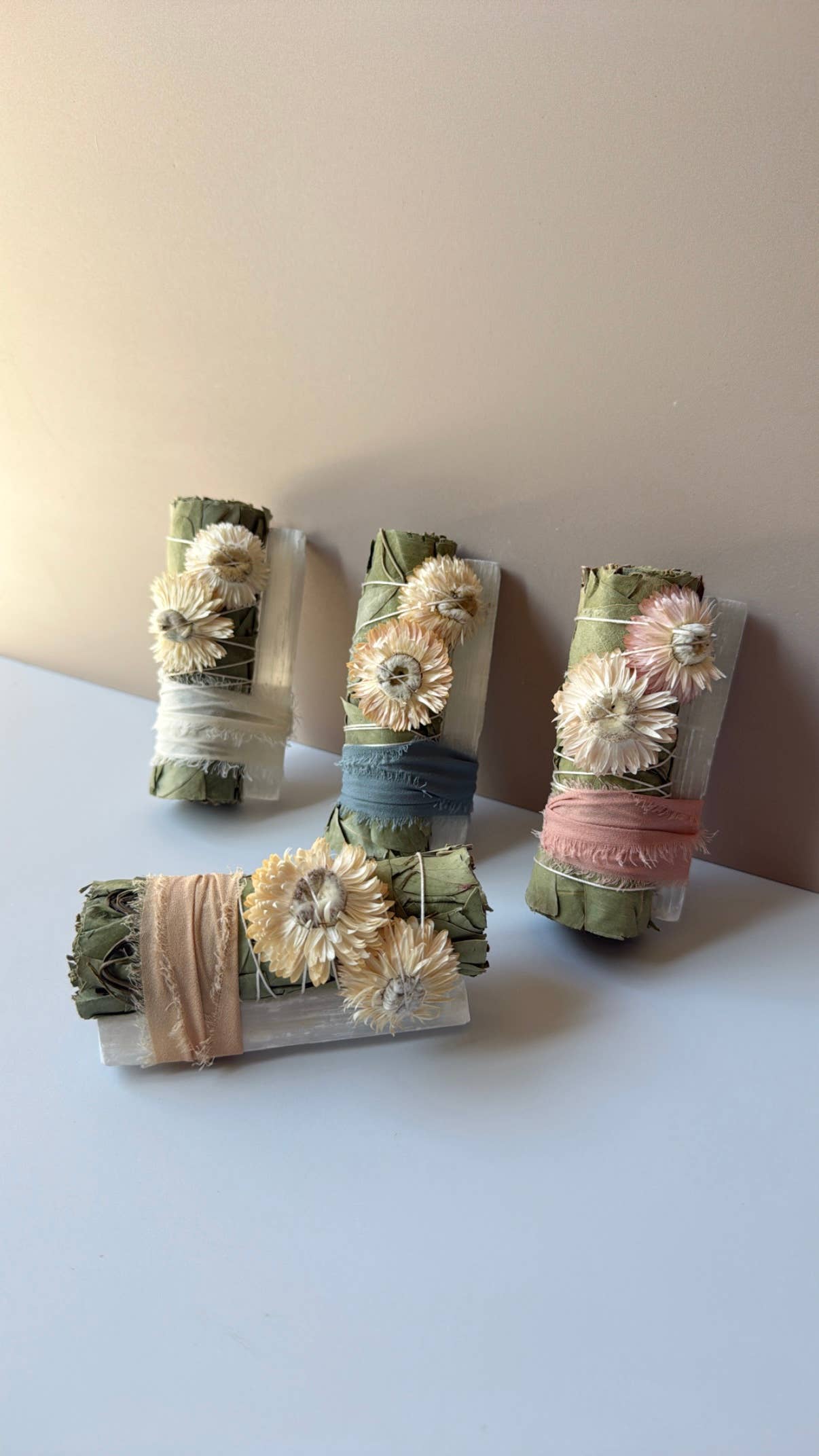 Healing Floral Sage - Eucalyptus + White Selenite