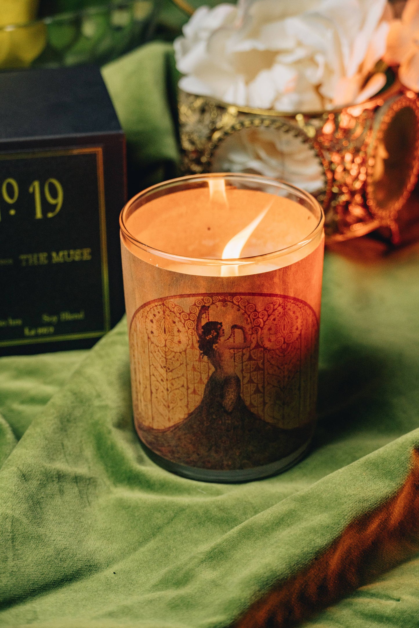 No 19 Muse Wood Wrapped Candle